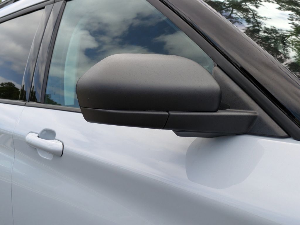 2025 Ford Explorer photo 11