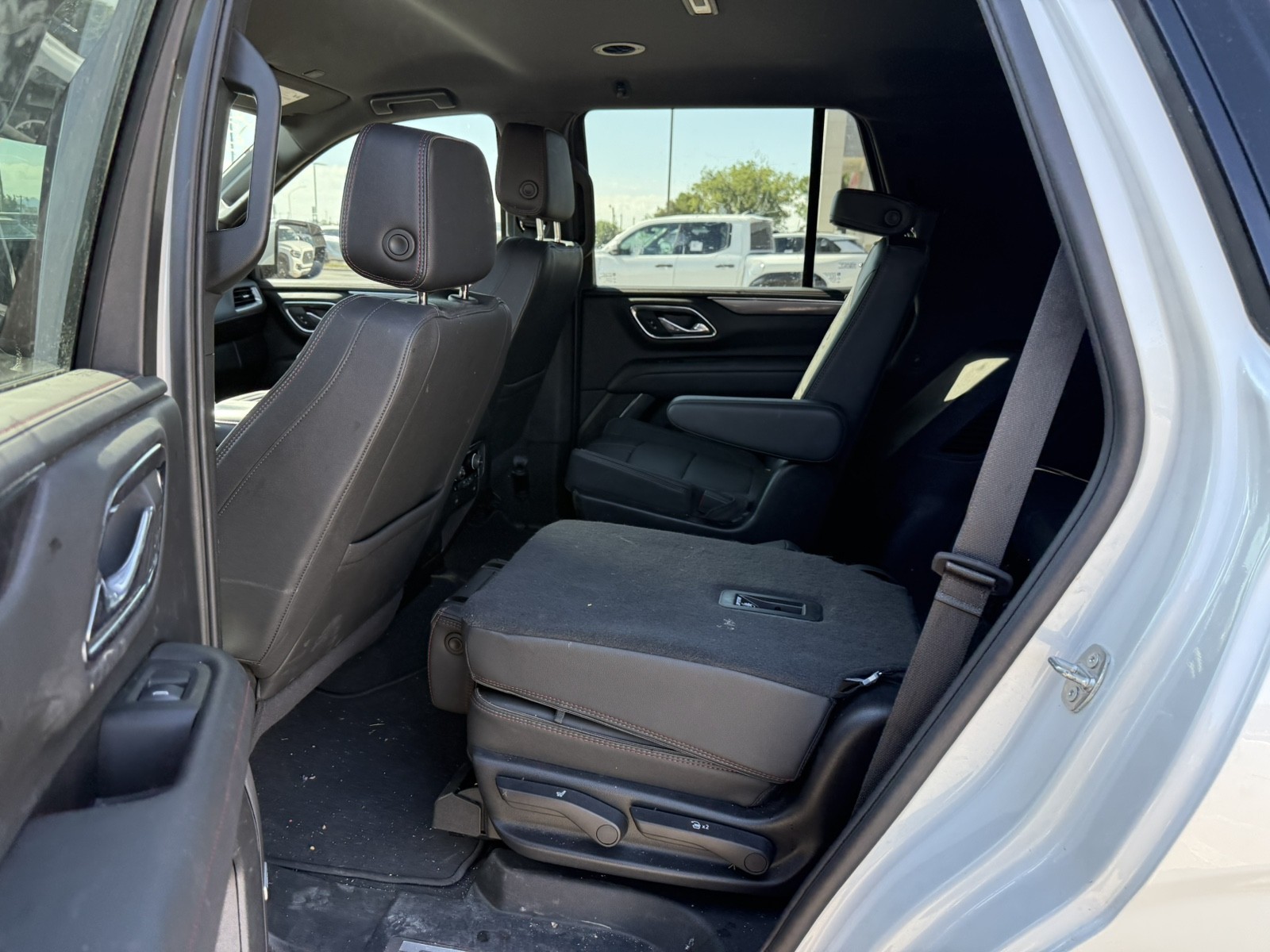 Used 2024 WHITE Chevrolet RST image 11