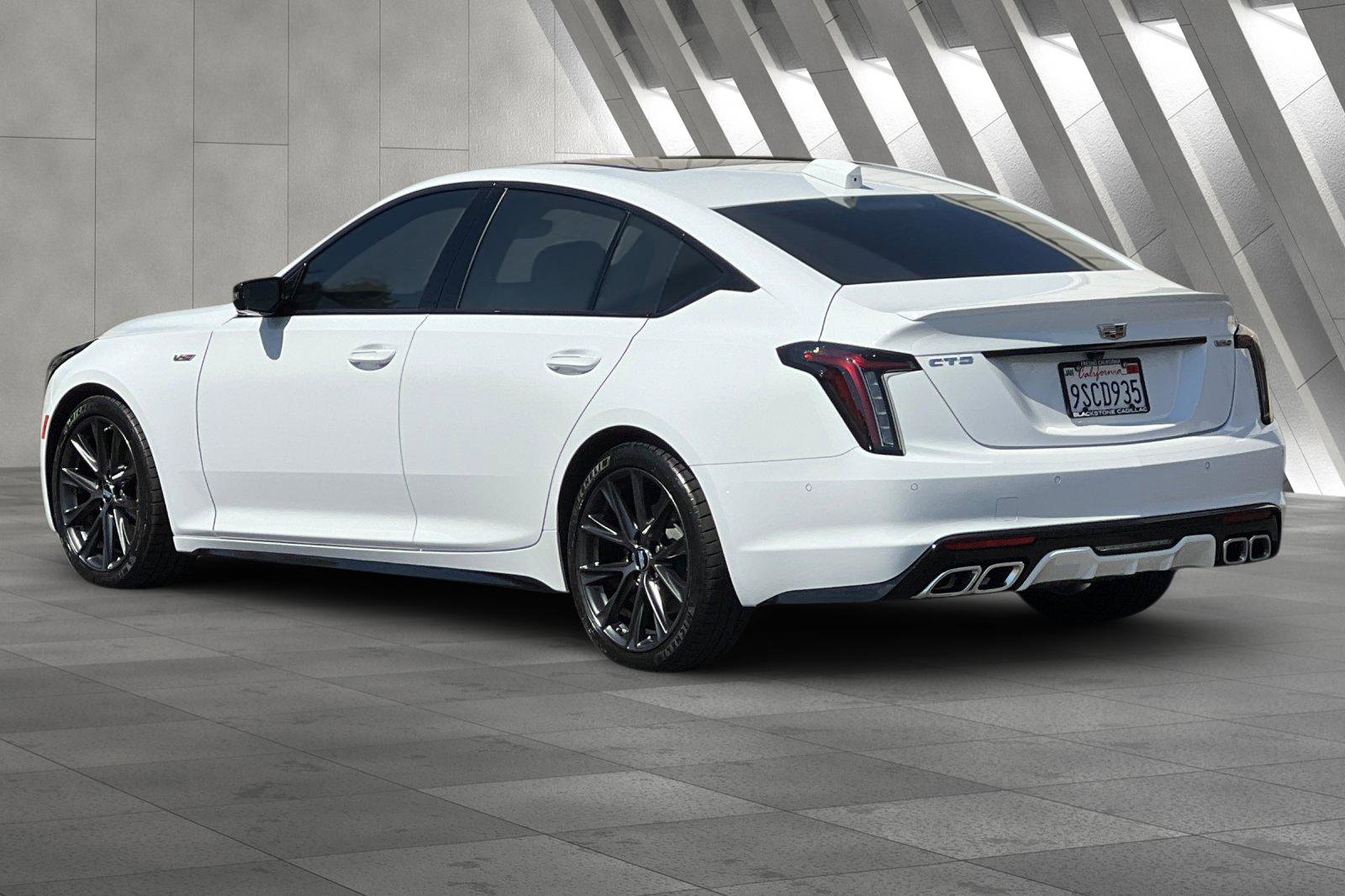 2025 Cadillac CT5 V photo 5