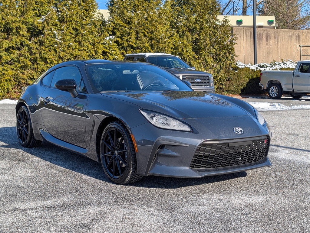 2024 Toyota GR86 Premium's photo