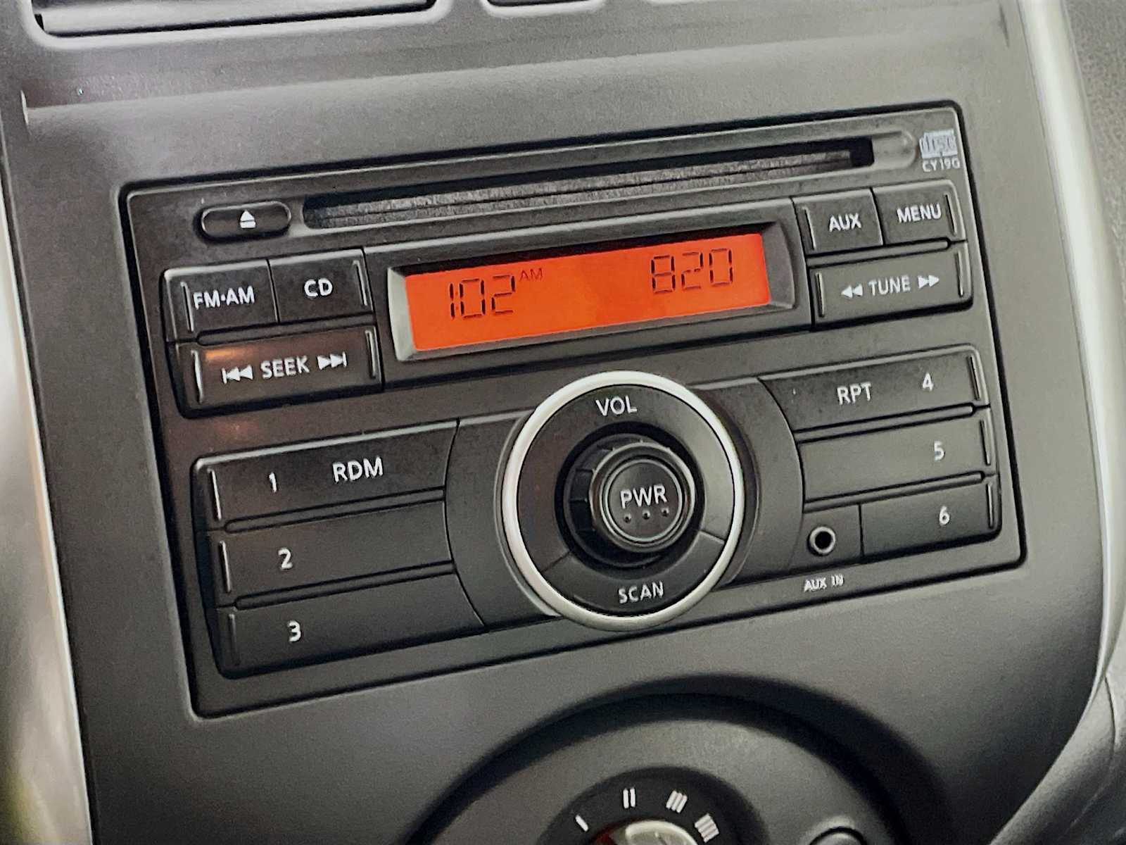 2012 Nissan Versa SV photo 10