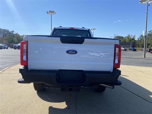 2026 Ford F-250 photo 3