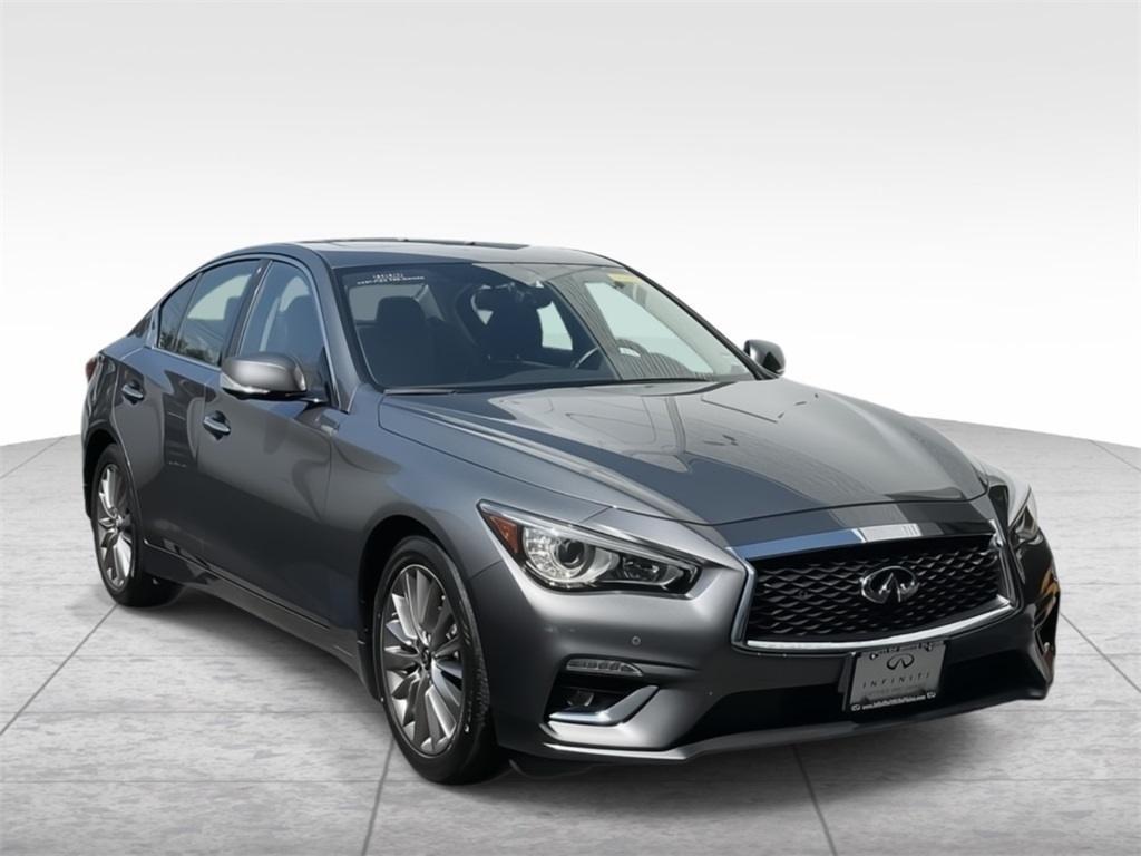 2024 Infiniti Q50 LUXE photo 2