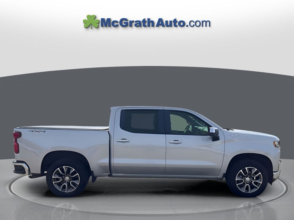 2021 Chevrolet Silverado 1500 LT photo 2