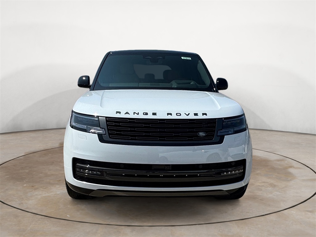 2025 Land Rover Range Rover SE photo 8