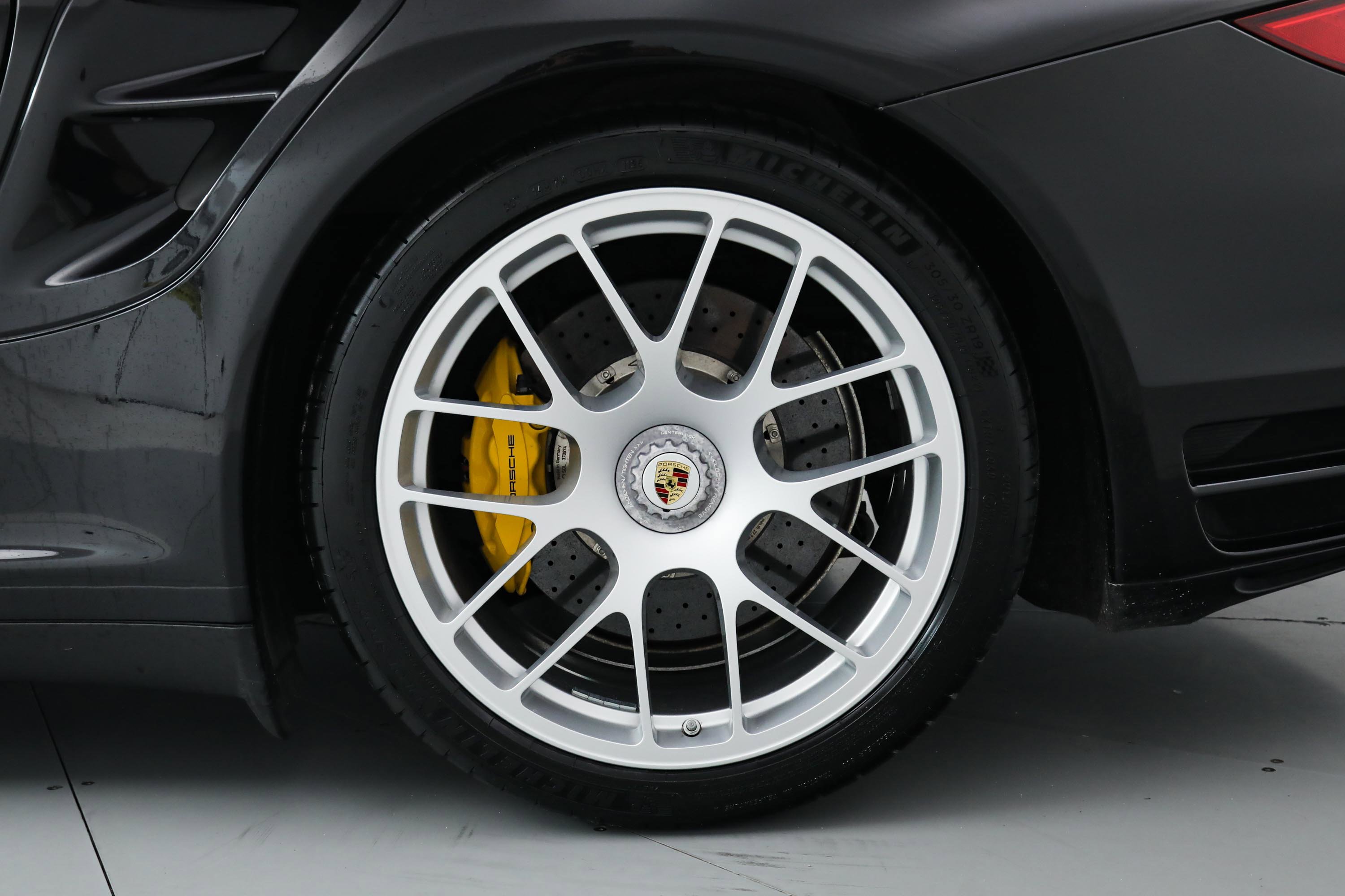 2012 Porsche 911 Turbo S photo 39