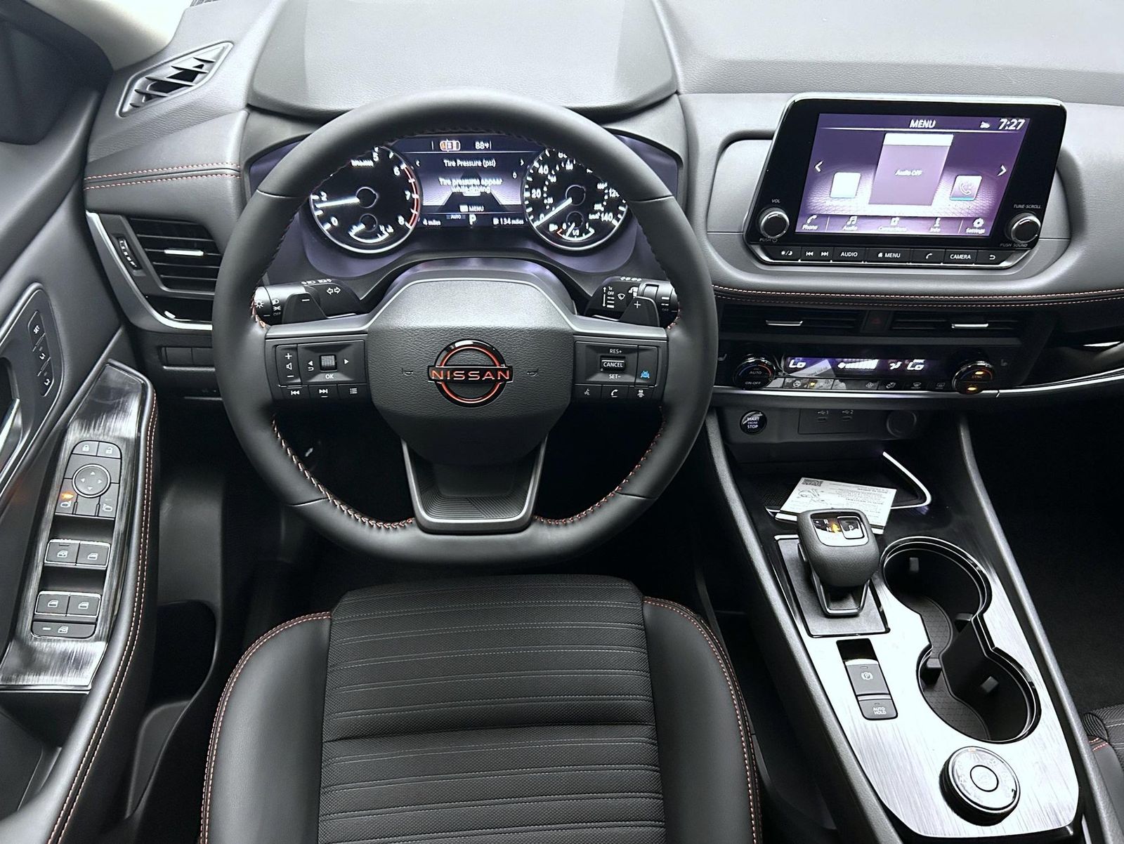 2026 Nissan Rogue SV photo 7