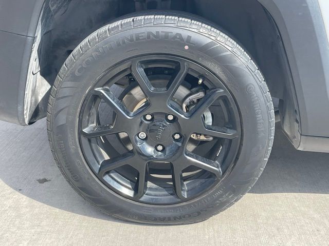 2020 Jeep Renegade Latitude photo 2