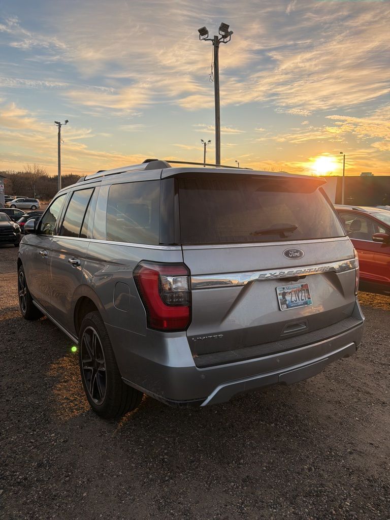 2021 Ford Expedition Limited photo 2