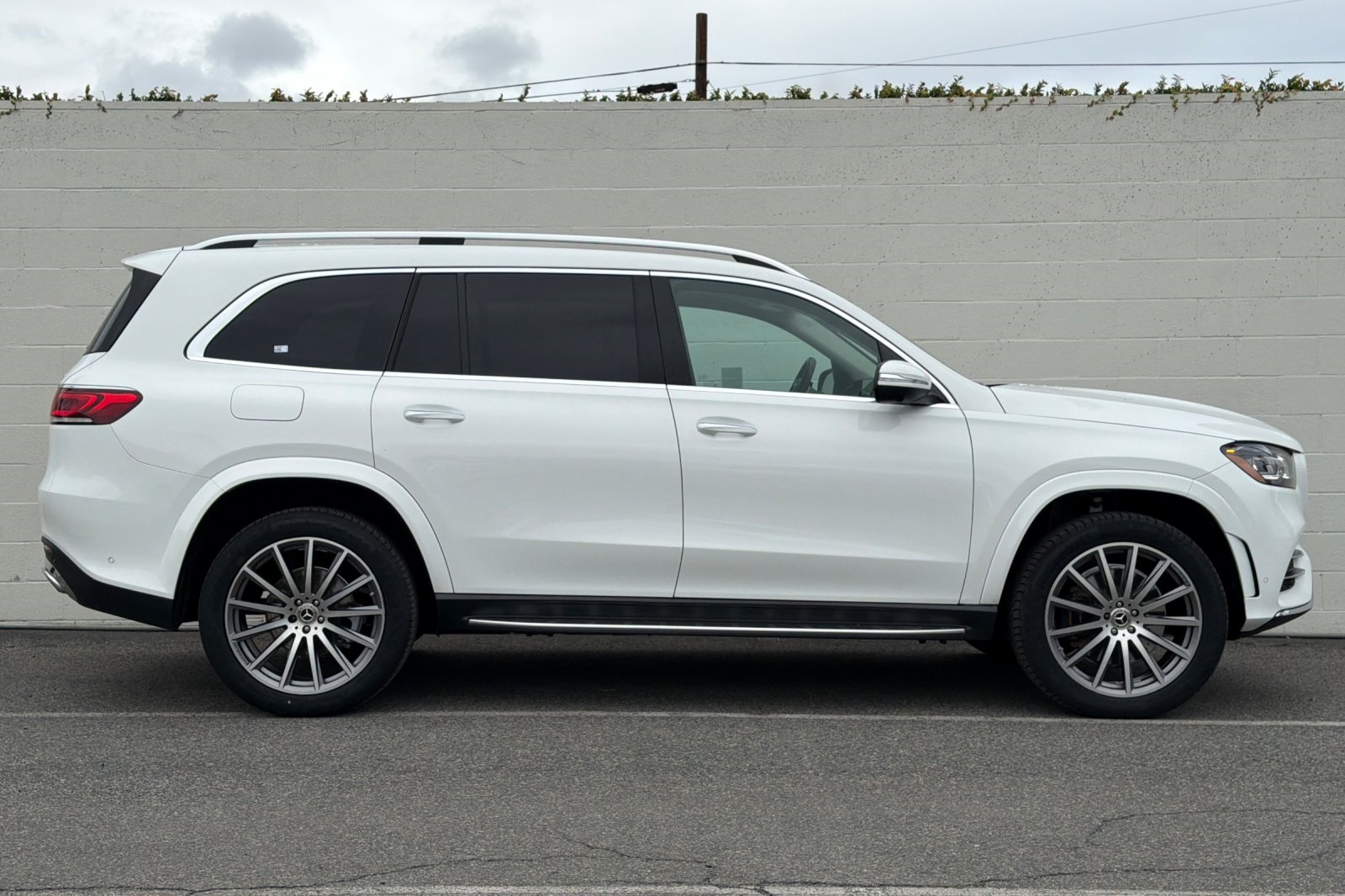 2022 Mercedes Benz GLS 450 4MATIC photo 3