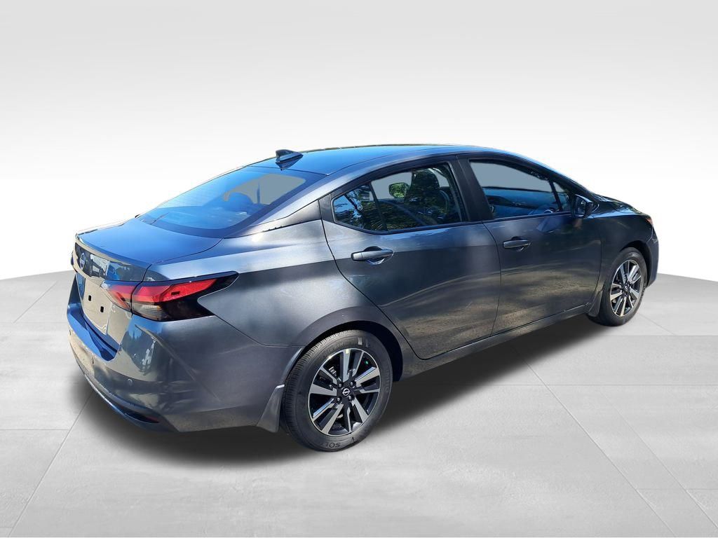 2025 Nissan Versa 1.6 SV photo 5