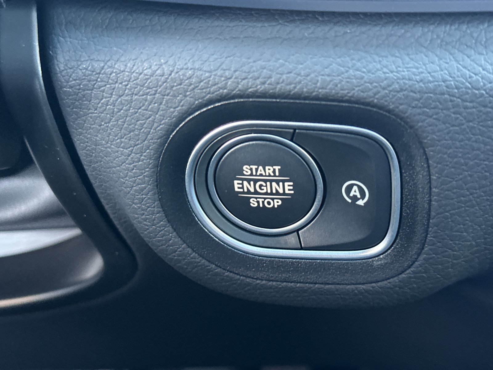 2026 Mercedes Benz GLS 450 4MATIC photo 21