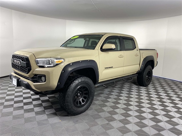 2017 Toyota Tacoma SR5 photo 3