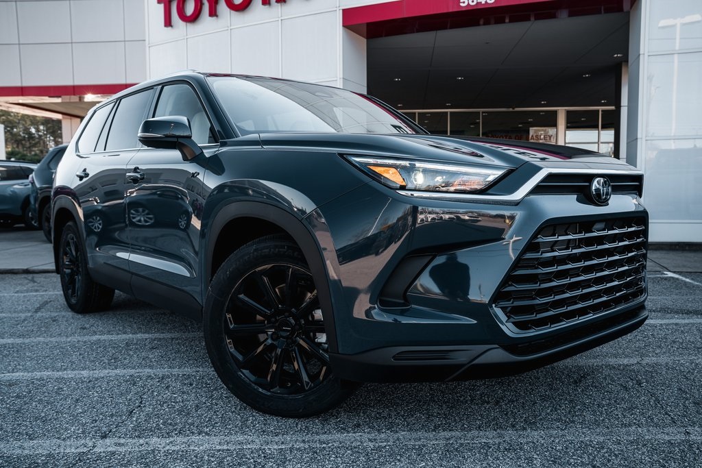 2026 Toyota Grand Highlander XLE's photo
