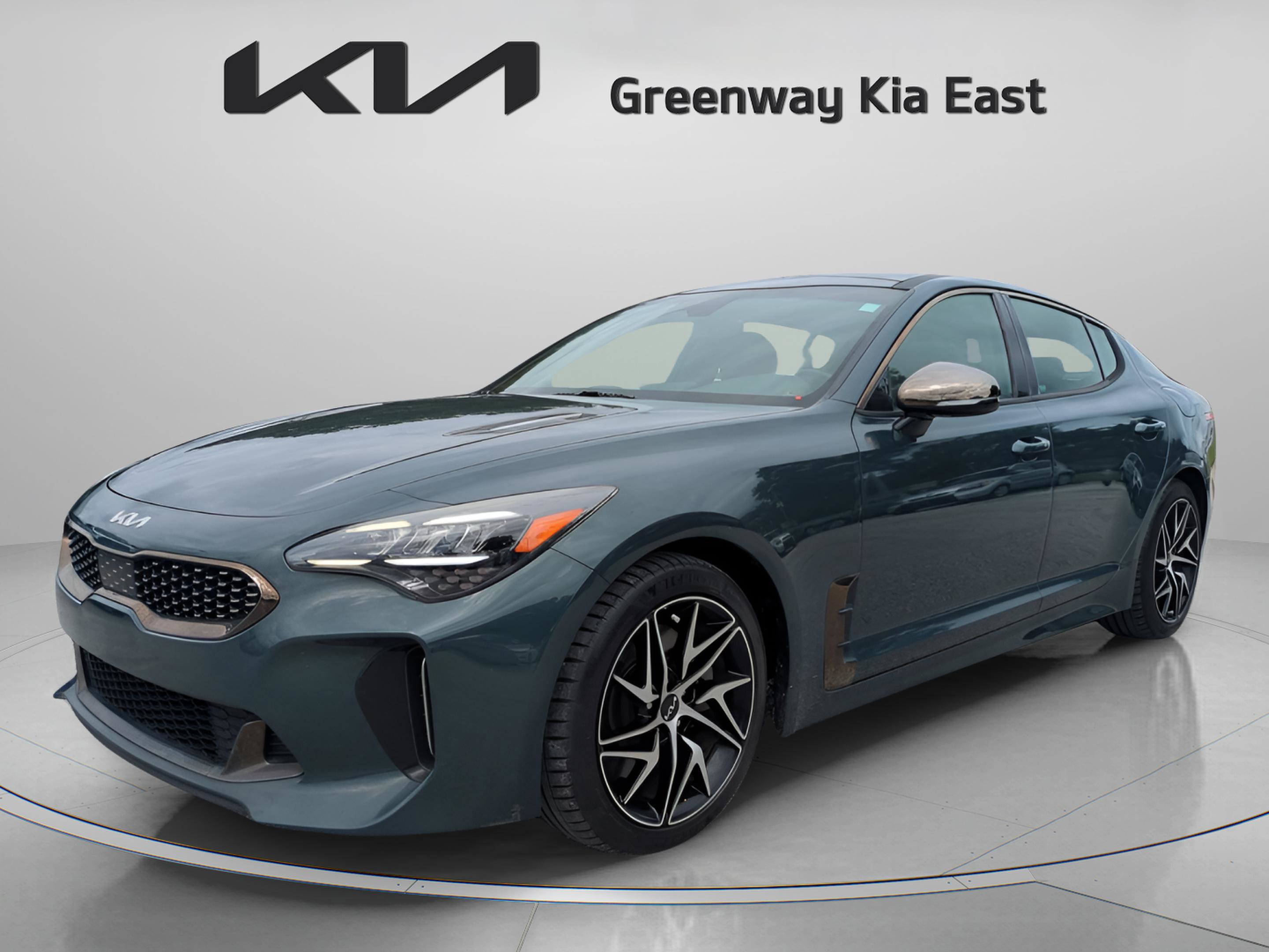 2022 Kia Stinger GT-Line photo 3