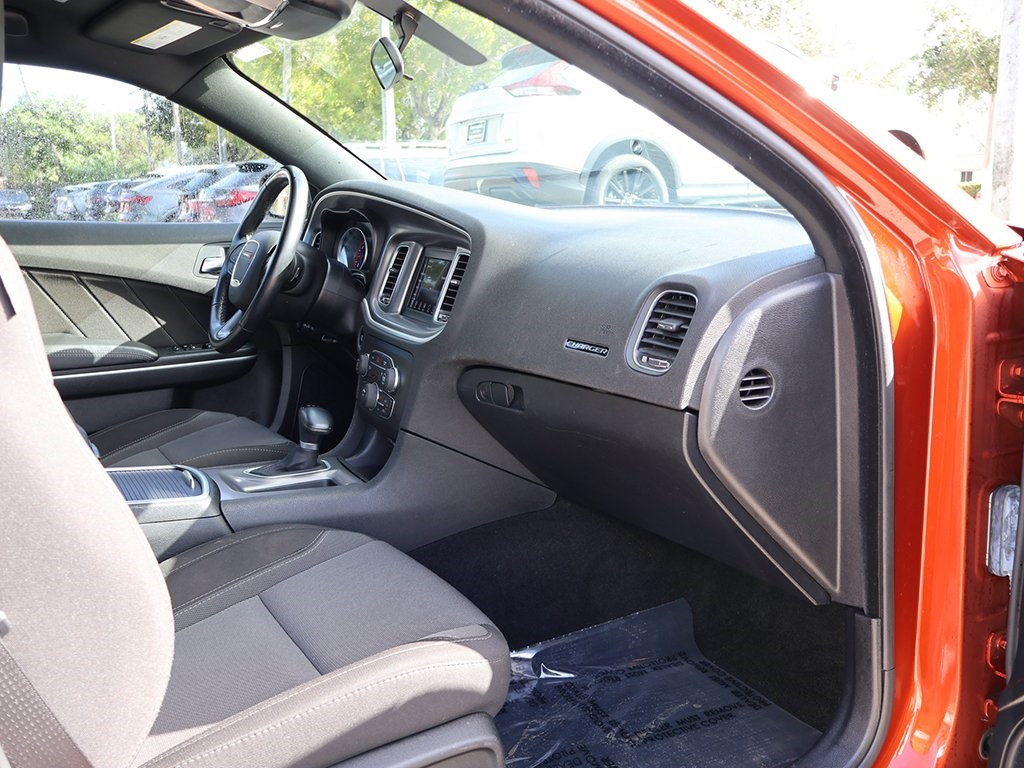 2022 Dodge Charger SXT photo 20