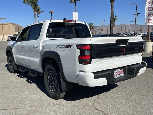 2025 Nissan Frontier PRO-4X photo 6