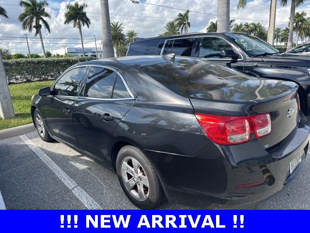 2015 Chevrolet Malibu LS photo 3