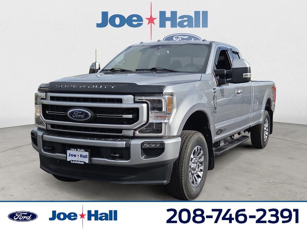 2022 Ford F-350 Super Duty Lariat's photo