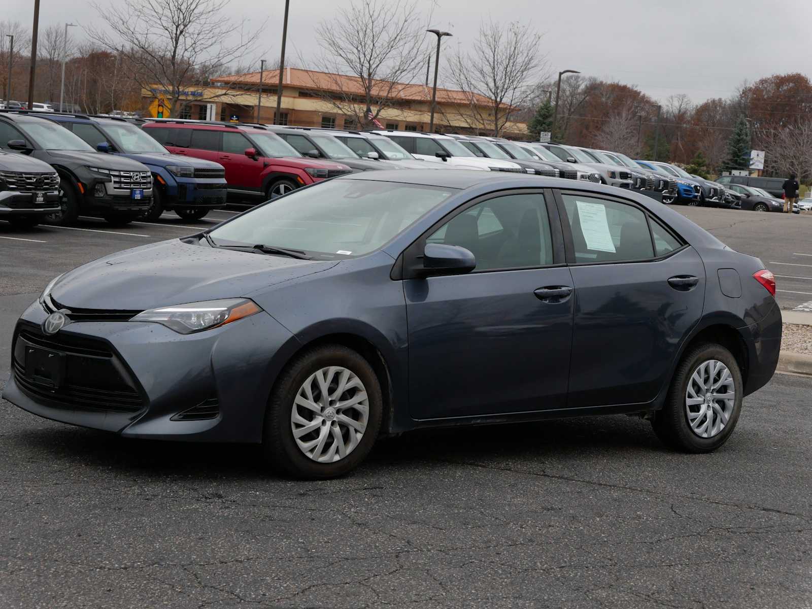 Used 2018 Toyota Corolla LE with VIN 2T1BURHE6JC052595 for sale in Mankato, Minnesota