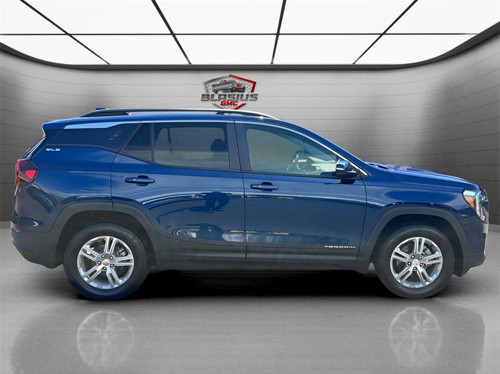 2022 Gmc Terrain SLE photo 5