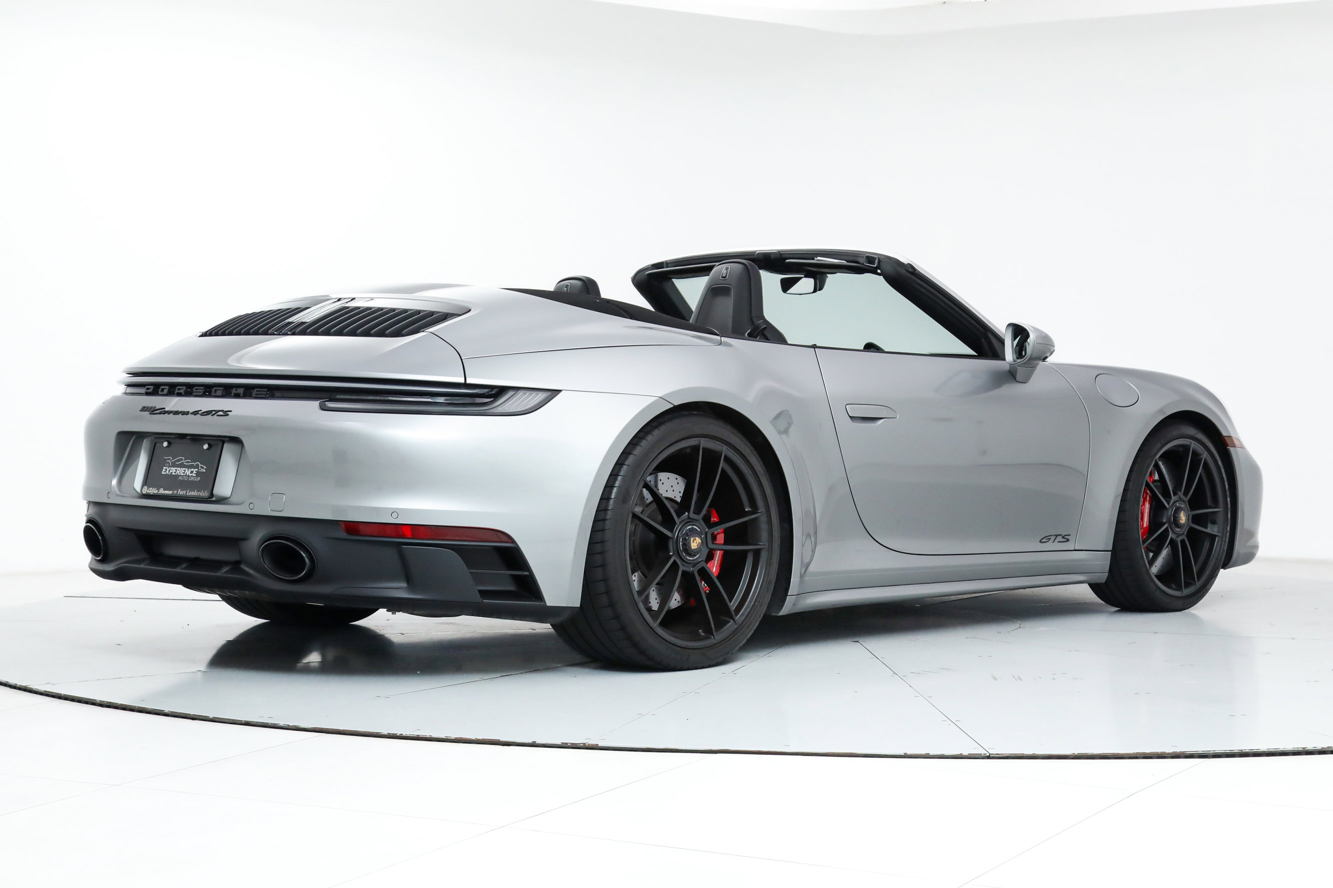 2024 Porsche 911 4 GTS Cabriolet photo 6