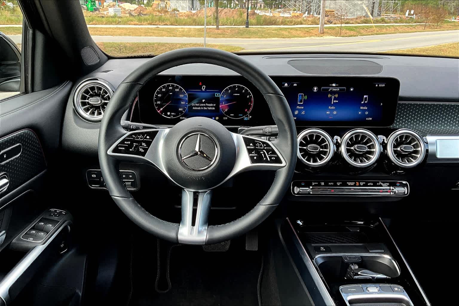 2024 Mercedes Benz GLB 250 4MATIC photo 9
