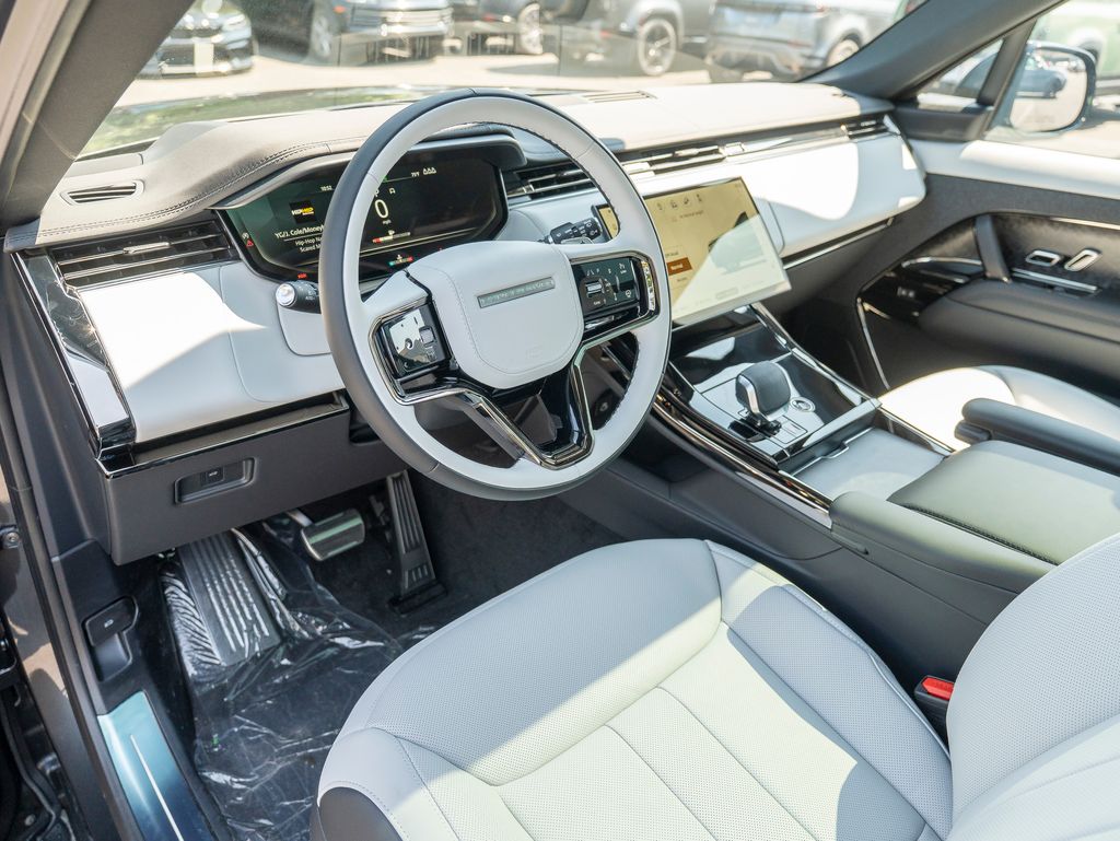 2025 Land Rover Range Rover Sport SE photo 11