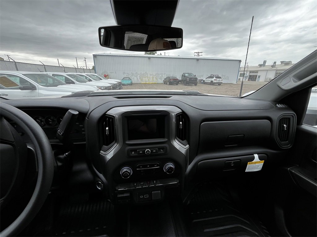 2025 Chevrolet Silverado 2500HD photo 6