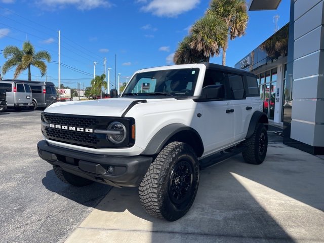 2022 Ford Bronco Wildtrak photo 2