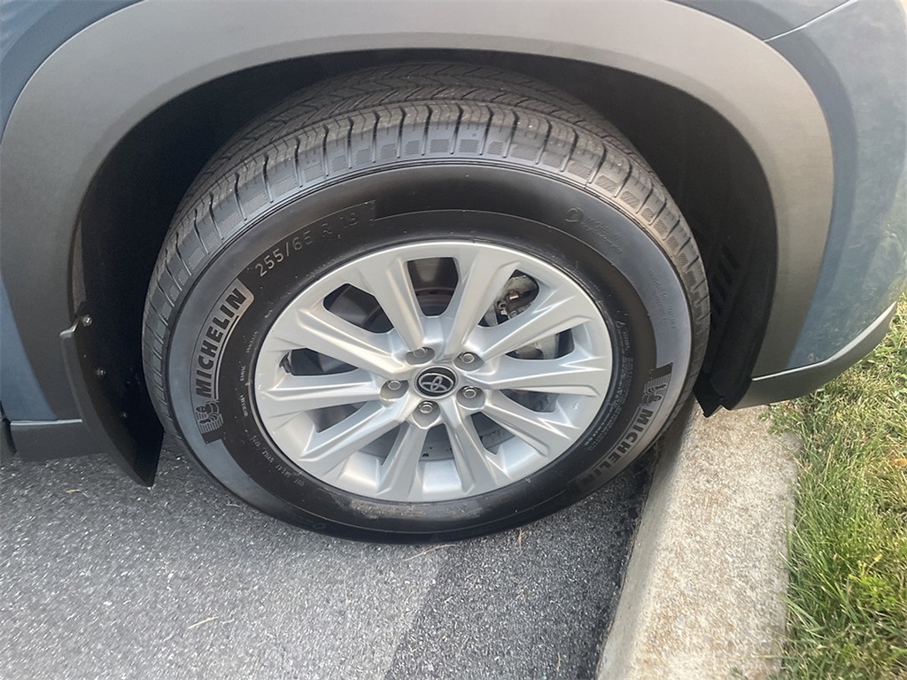 2024 Toyota Grand Highlander XLE photo 4
