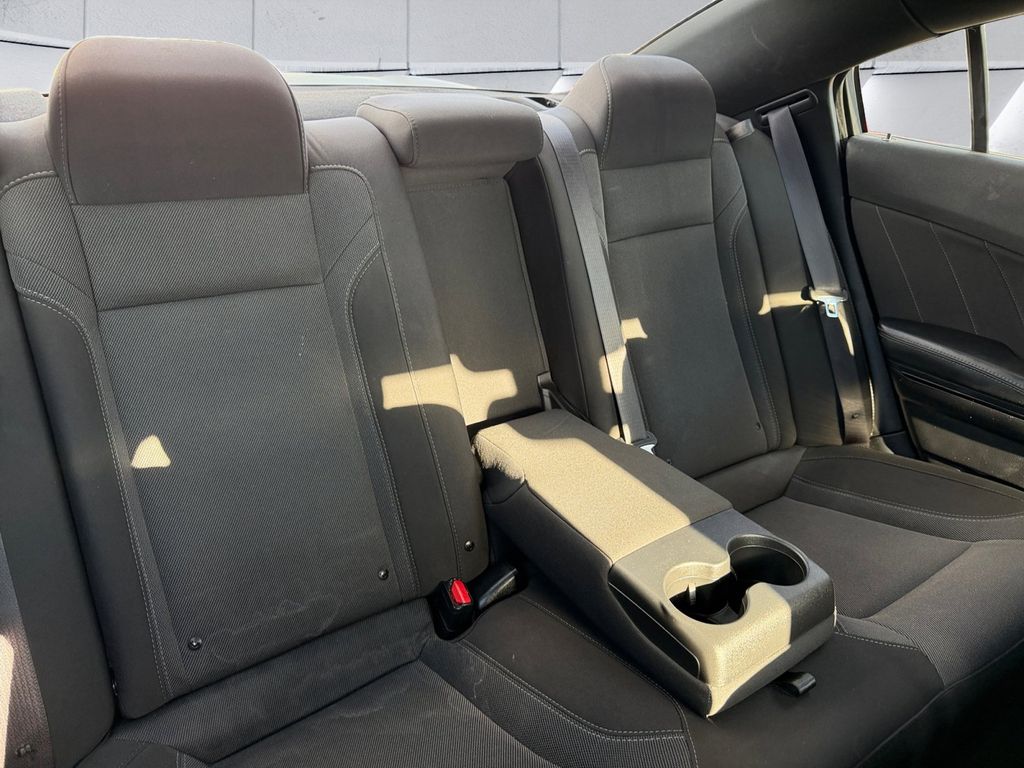 2019 Dodge Charger SXT photo 14