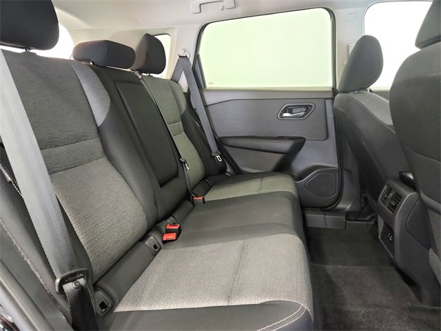 2023 Nissan Rogue SV photo 30