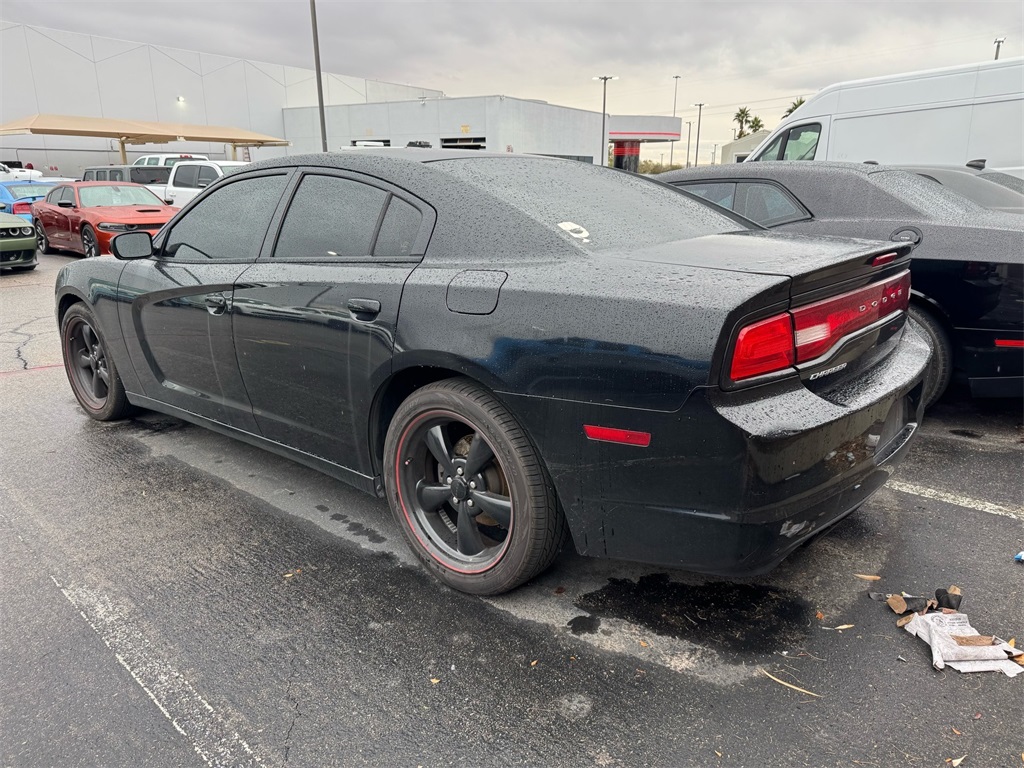 2014 Dodge Charger SE photo 2