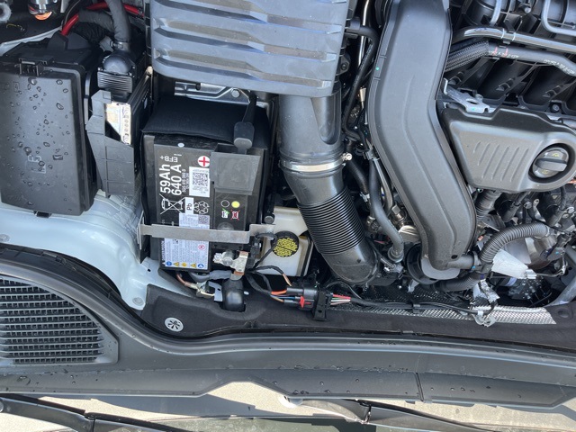 2025 Volkswagen Taos SEL photo 27