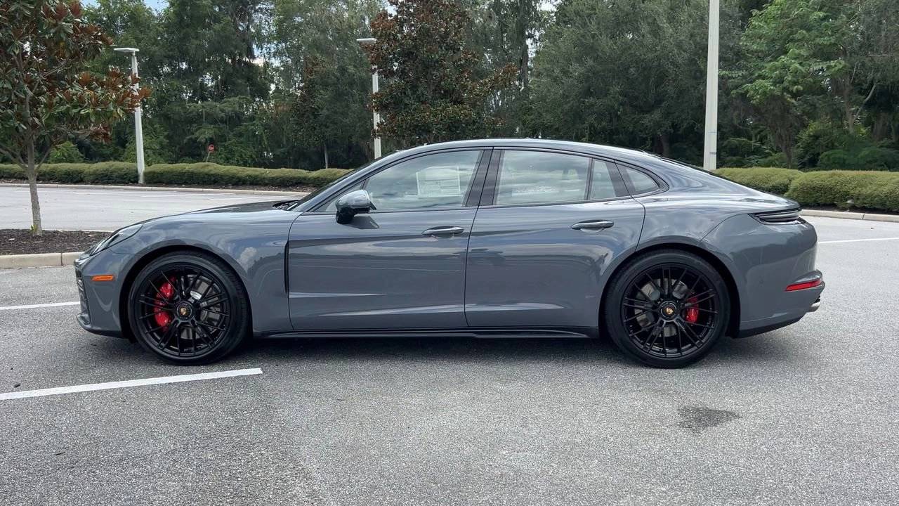 2026 Porsche Panamera GTS photo 5