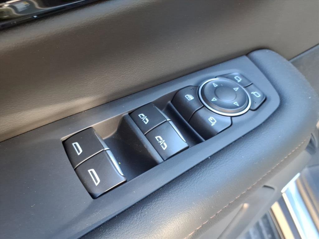 2026 Chevrolet Tahoe High Country photo 2