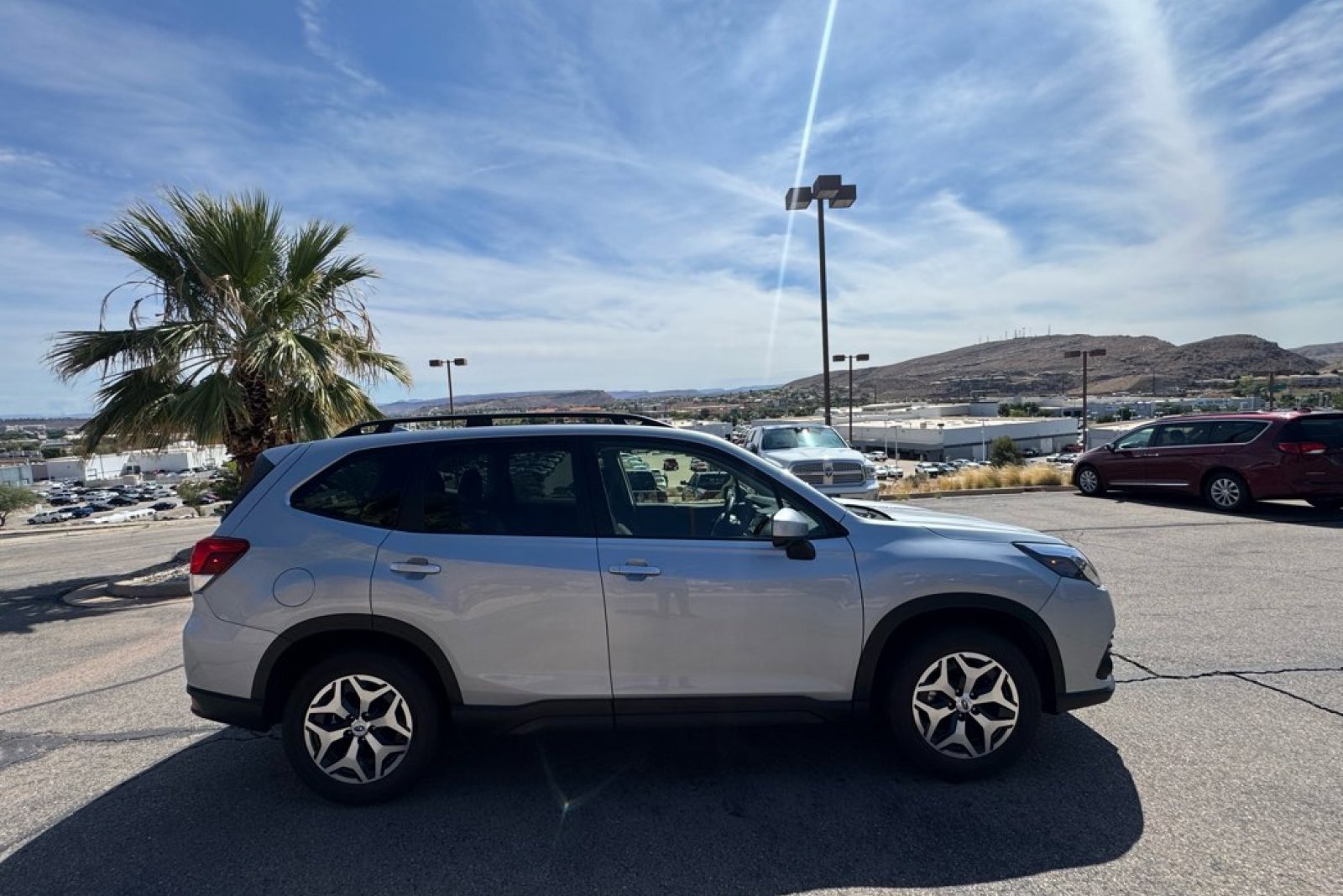 2023 Subaru Forester Premium photo 5