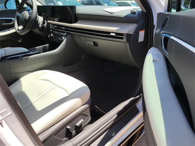 2025 Hyundai Sonata Hybrid SEL photo 6
