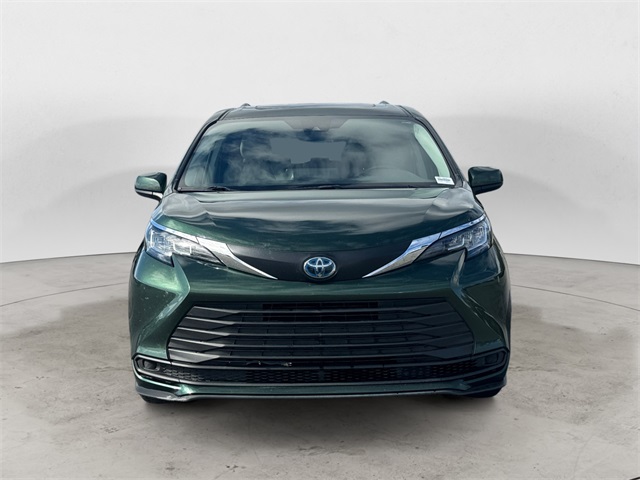 2023 Toyota Sienna LE photo 8