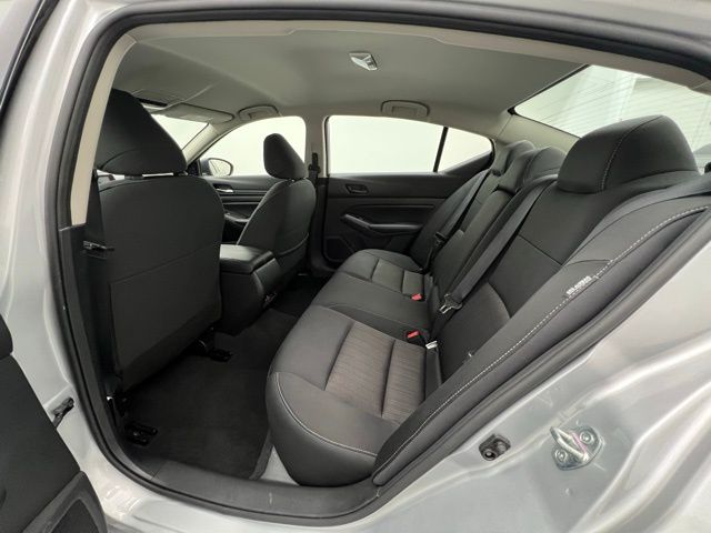 2024 Nissan Altima 2.5 SV photo 26