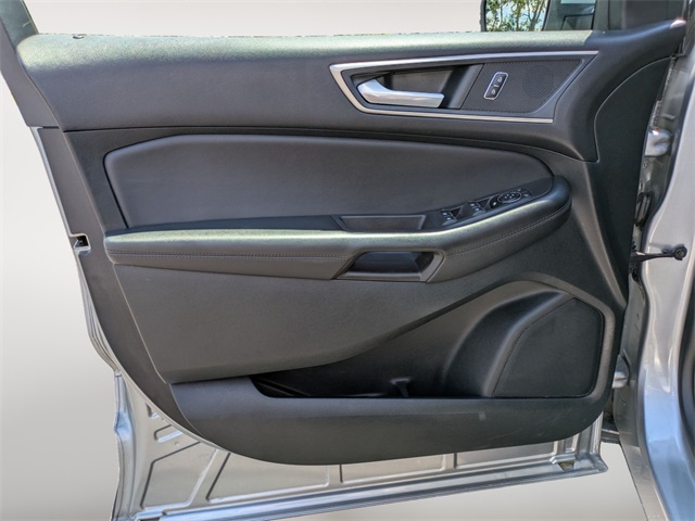 2023 Ford Edge SEL photo 10