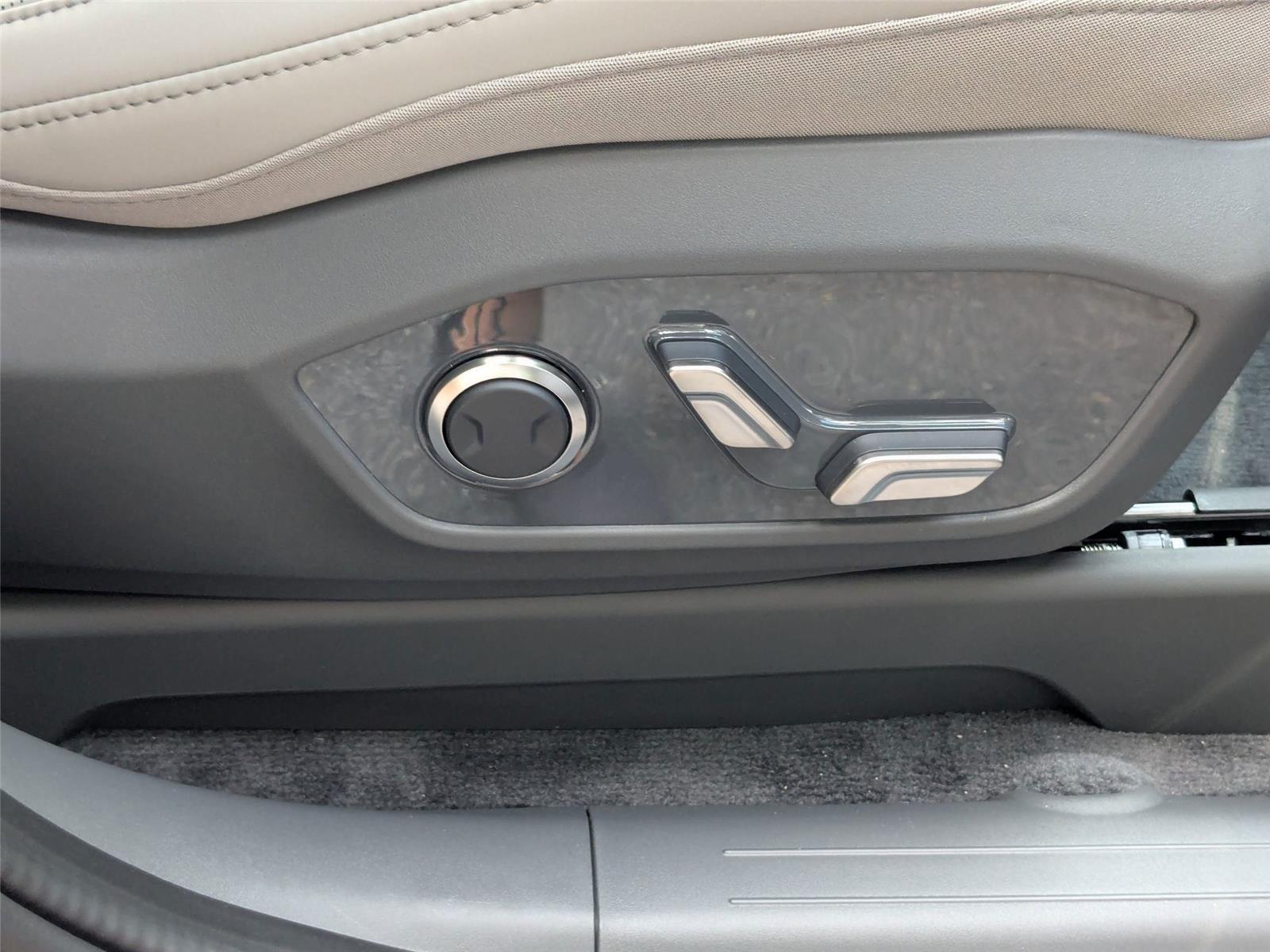2026 Kia EV9 Wind photo 29