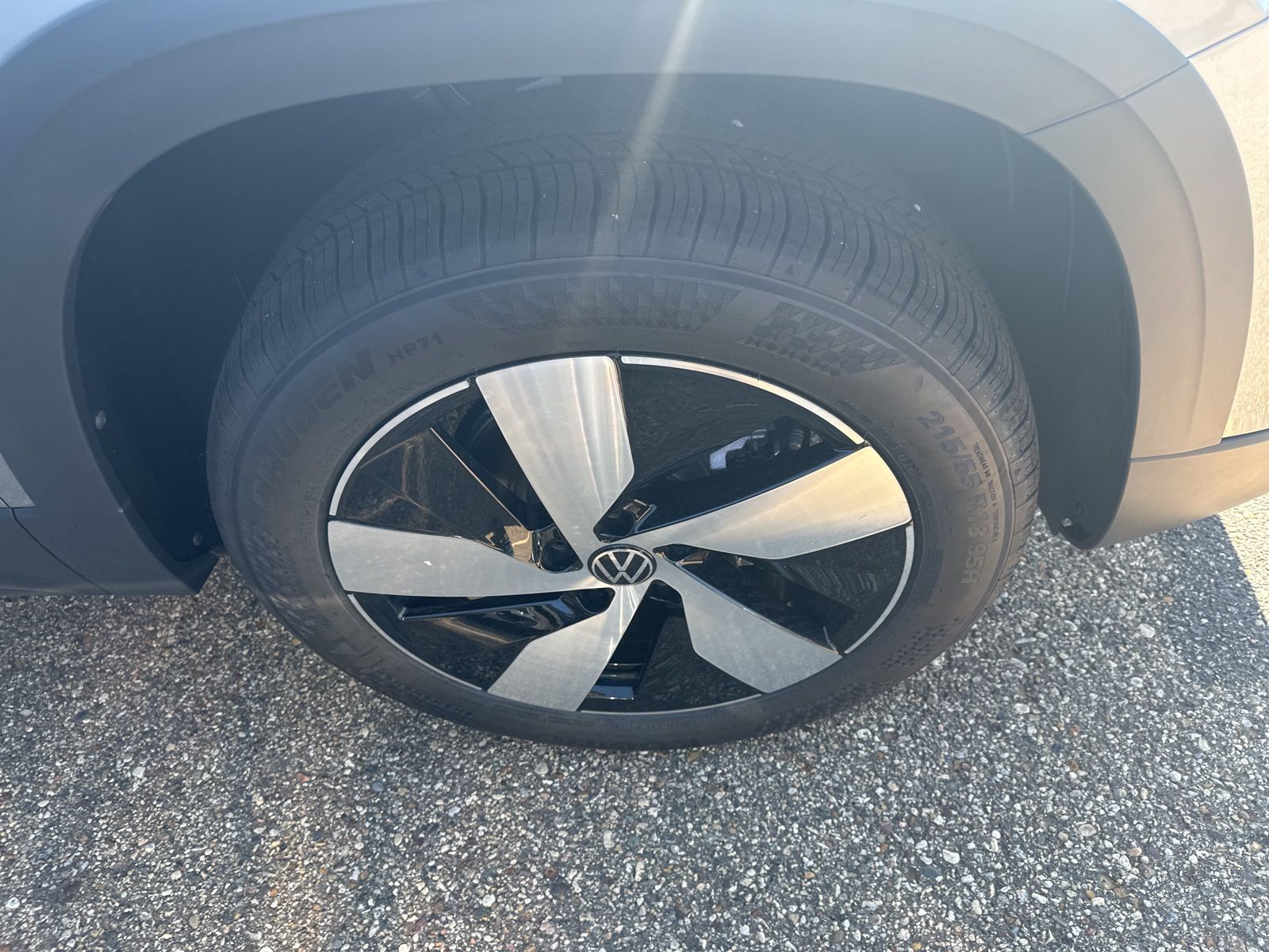 2025 Volkswagen Taos S photo 4