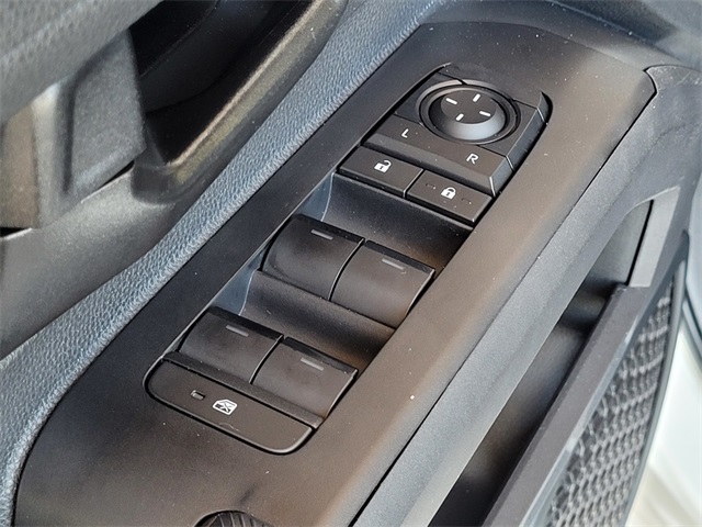 2024 Toyota Tacoma SR5 photo 17