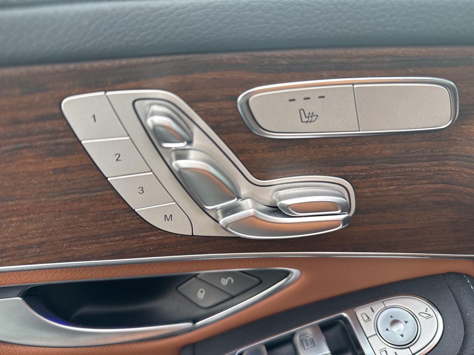 2022 Mercedes Benz GLC 300 Coupe photo 9