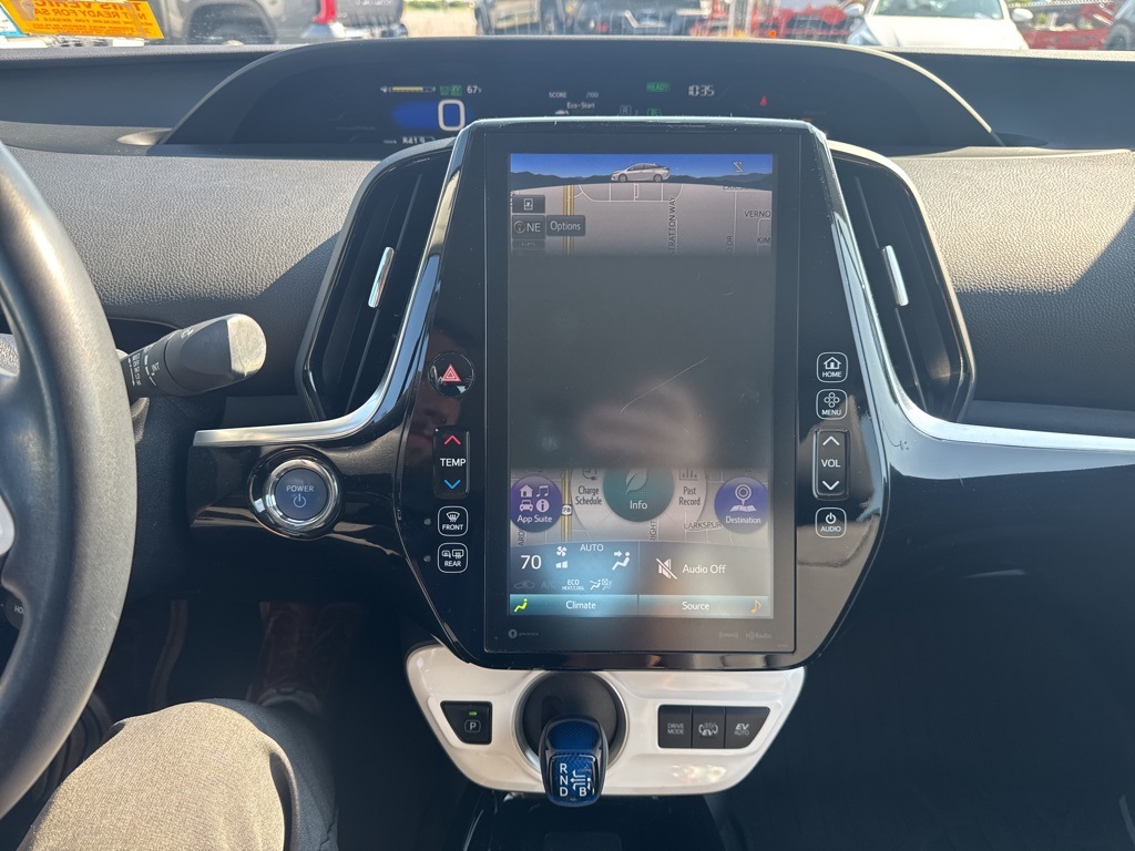 2017 Toyota Prius Prime Premium photo 9