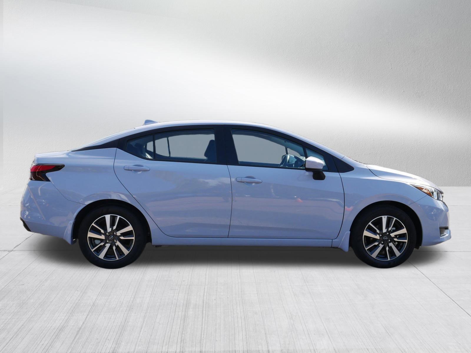 2024 Nissan Versa SV photo 8