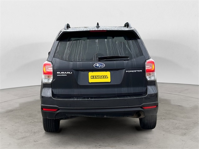 2018 Subaru Forester Premium photo 4