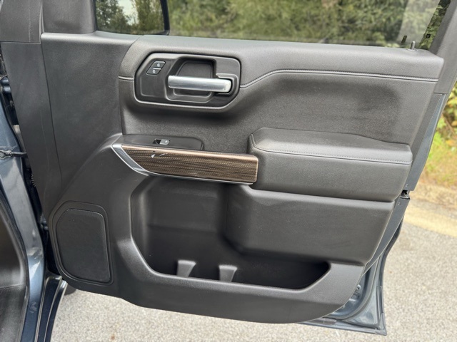 2019 Chevrolet Silverado 1500 RST photo 16